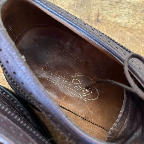 Vintage Florsheim Imperial Burgundy V Cleat heavy punched wing tip oxfords 8.5 C